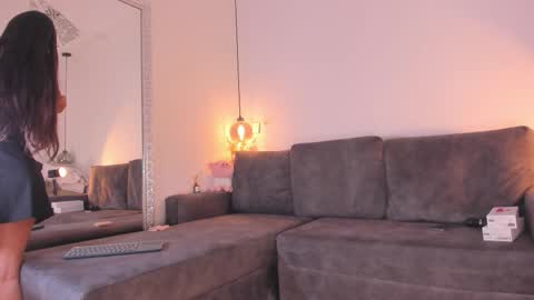 Snapshot of isabela_franco_ chatting on 11-27-25, 12:18 Isabela online show from 11-27-25, 12:18