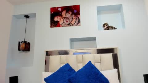 Snapshot of isabela_parkerr chatting on 09-17-25, 11:23 Mommy Isa online show from 09-17-25, 11:23