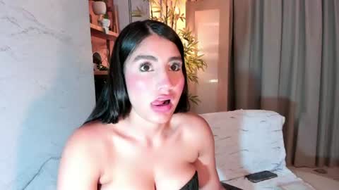 isabelastefano online show from 07-02-26, 03:17