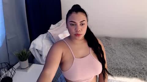 isabelateran online show from 03-25-26, 06:36