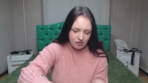 IsabelBlackberry online show from 12-06-24, 10:16