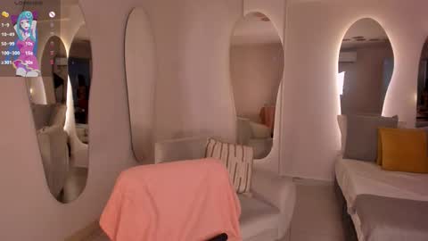 Snapshot of isabelbornner chatting on 10-27-25, 06:56 Isabel Bornner online show from 10-27-25, 06:56