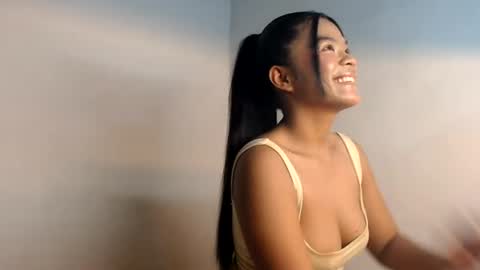 Isabell online show from 06-18-26, 08:57