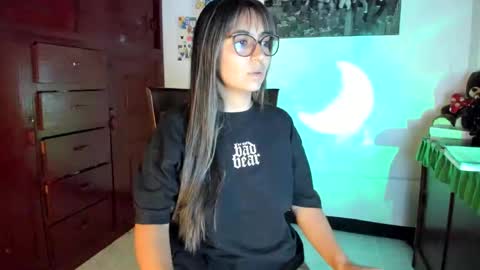 Isabella22 1 online show from 02-10-25, 10:51