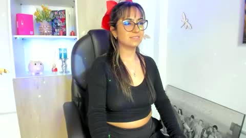 Isabella22 1 online show from 02-20-25, 01:51