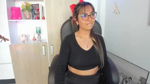 Isabella22 1 online show from 02-20-25, 04:57