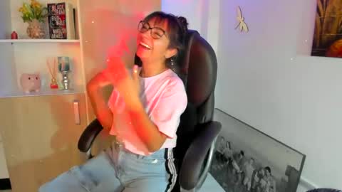 Isabella22 1 online show from 03-04-25, 09:43