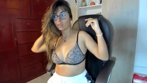 Isabella22 1 online show from 03-25-26, 03:34
