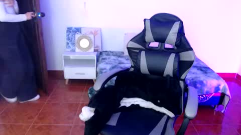 Snapshot of isabella__666 chatting on 11-22-25, 04:22 isabella__666 online show from 11-22-25, 04:22