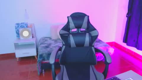 Snapshot of isabella__666 chatting on 12-04-25, 04:11 isabella__666 online show from 12-04-25, 04:11