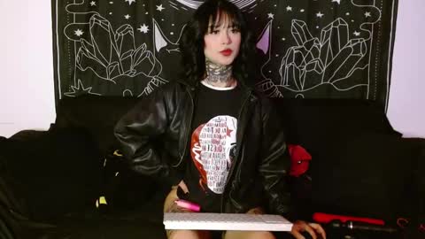    online show from 10-27-25, 01:31