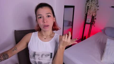 Snapshot of isabella_boyer chatting on 10-10-25, 03:55 isabella online show from 10-10-25, 03:55