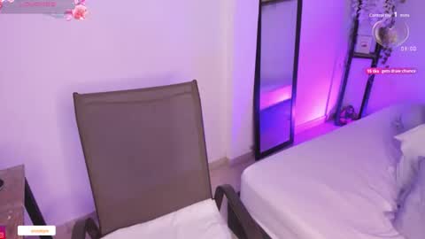 Snapshot of isabella_boyer chatting on 11-11-25, 06:52 isabella online show from 11-11-25, 06:52