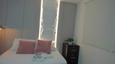 Snapshot of isabella_florez22 chatting on 07-19-26, 02:15 Isabel florez online show from 07-19-26, 02:15