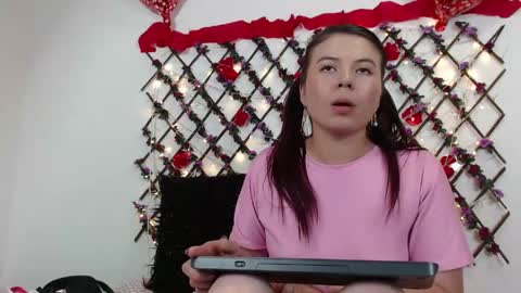 isabella_jaramillo online show from 06-04-26, 06:03