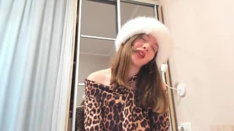 Isabella Noir online show from 05-30-26, 04:04
