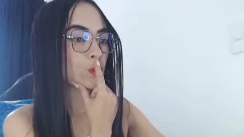 isabella_piercee online show from 06-22-26, 07:33