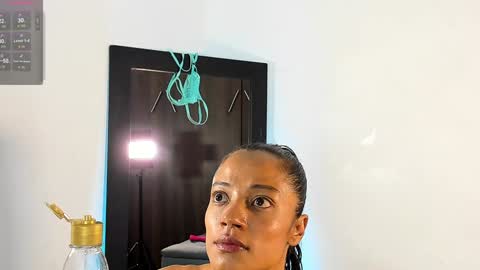 Snapshot of isabella_savina chatting on 01-11-25, 01:59 Isabella online show from 01-11-25, 01:59