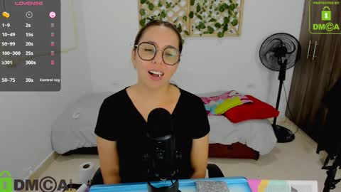 Snapshot of isabella_sweett_ chatting on 11-19-25, 10:10 Isabella online show from 11-19-25, 10:10