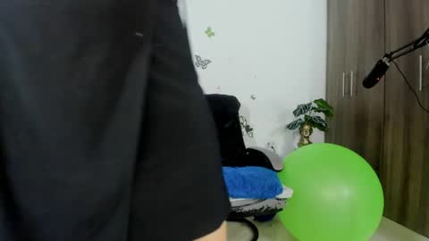 Snapshot of isabella_sweett_ chatting on 05-10-26, 05:45 Isabella online show from 05-10-26, 05:45