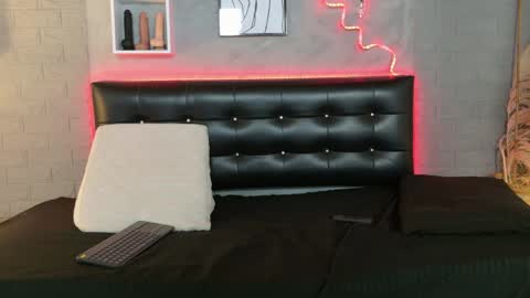 isabella_tayllor_ online show from 04-26-26, 08:50