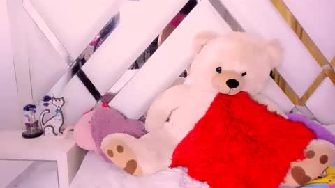 ISABELLA  online show from 04-28-26, 01:04