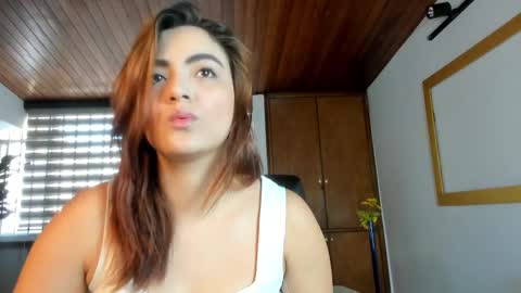 Snapshot of isabellaajoness chatting on 09-13-25, 12:27 Isabella Everyday From 0530 to 1430 Col Time online show from 09-13-25, 12:27