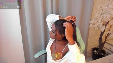    v online show from 11-28-25, 09:39