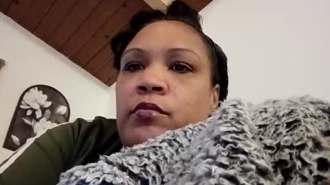 Isabella online show from 03-17-26, 02:16