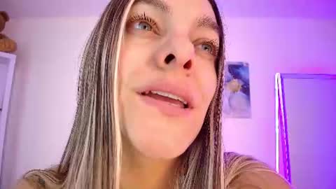 Isabella  online show from 07-25-26, 01:30