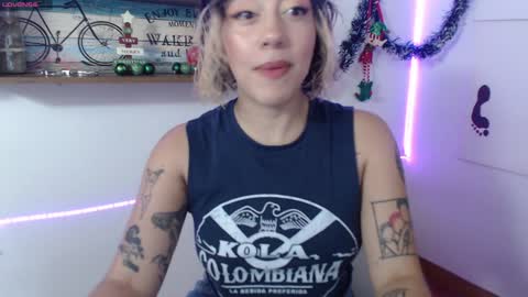 Snapshot of isabellakoff chatting on 12-10-24, 12:38 Tati - online show from 12-10-24, 12:38