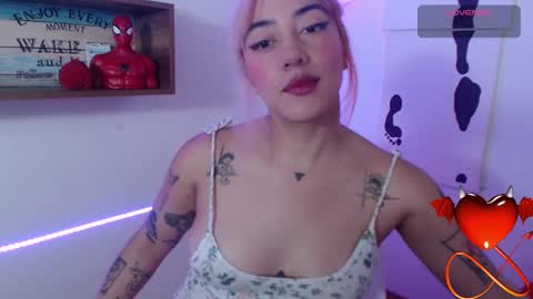 Snapshot of isabellakoff chatting on 02-27-25, 12:13 Tati - online show from 02-27-25, 12:13