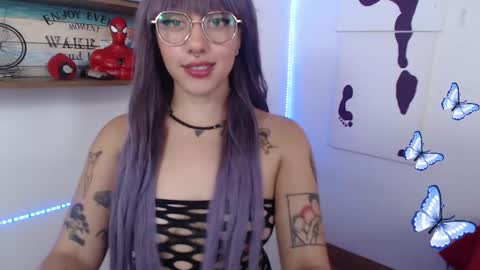 Snapshot of isabellakoff chatting on 03-08-25, 05:54 Tati - online show from 03-08-25, 05:54