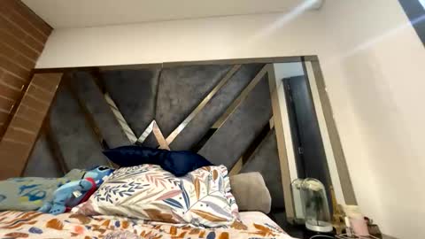 Snapshot of isabellakoffs chatting on 02-13-26, 12:17 Isabella.. back again online show from 02-13-26, 12:17