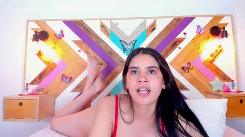 Snapshot of isabellamarinny chatting on 02-22-25, 05:57 Isabella online show from 02-22-25, 05:57
