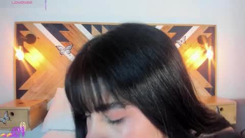 Snapshot of isabellamarinny chatting on 09-19-25, 11:44 Isabella online show from 09-19-25, 11:44
