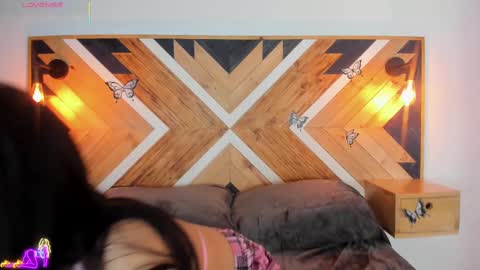 Snapshot of isabellamarinny chatting on 09-22-25, 12:18 Isabella online show from 09-22-25, 12:18