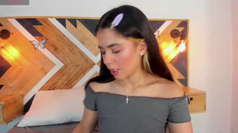 Snapshot of isabellamarinny chatting on 10-08-25, 11:41 Isabella online show from 10-08-25, 11:41