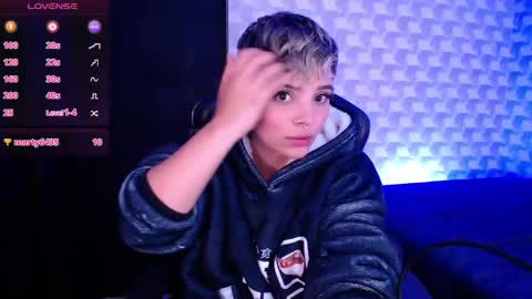 Isabella Mout  online show from 02-10-25, 11:45