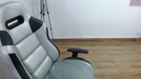 Isa online show from 03-27-26, 09:53