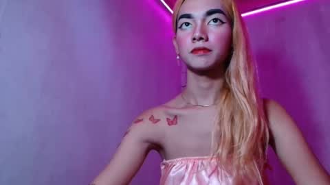 isabellatx online show from 04-19-26, 10:58