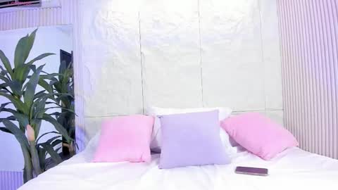 Isa  online show from 12-05-25, 04:21