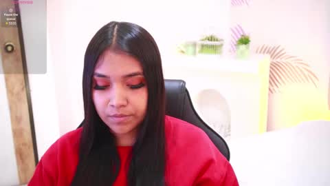 Snapshot of isabelle_lane chatting on 12-04-25, 12:47 online show from 12-04-25, 12:47