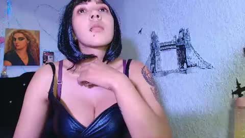 Snapshot of isabelle_sara chatting on 07-13-26, 09:17 isabelle_sara online show from 07-13-26, 09:17
