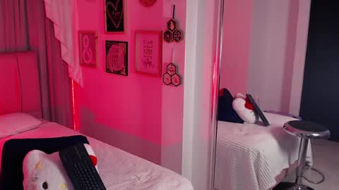 Isabelle Daza online show from 04-25-26, 01:41