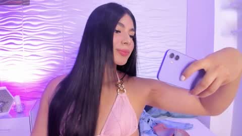 Snapshot of isabellefoxx chatting on 11-17-25, 10:15 Isa online show from 11-17-25, 10:15