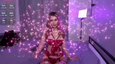 Snapshot of isabellemoon_ chatting on 06-05-26, 06:52 Belle online show from 06-05-26, 06:52