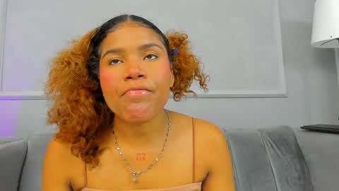 Snapshot of isabellsmmith chatting on 02-06-25, 03:37 Isabellsmmith online show from 02-06-25, 03:37