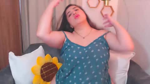 Snapshot of isabum_ chatting on 02-05-26, 02:33 Isa online show from 02-05-26, 02:33