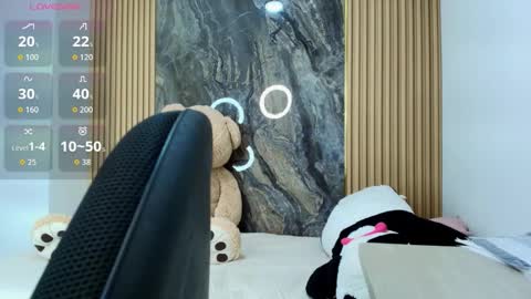 ISADORA online show from 02-19-26, 10:22